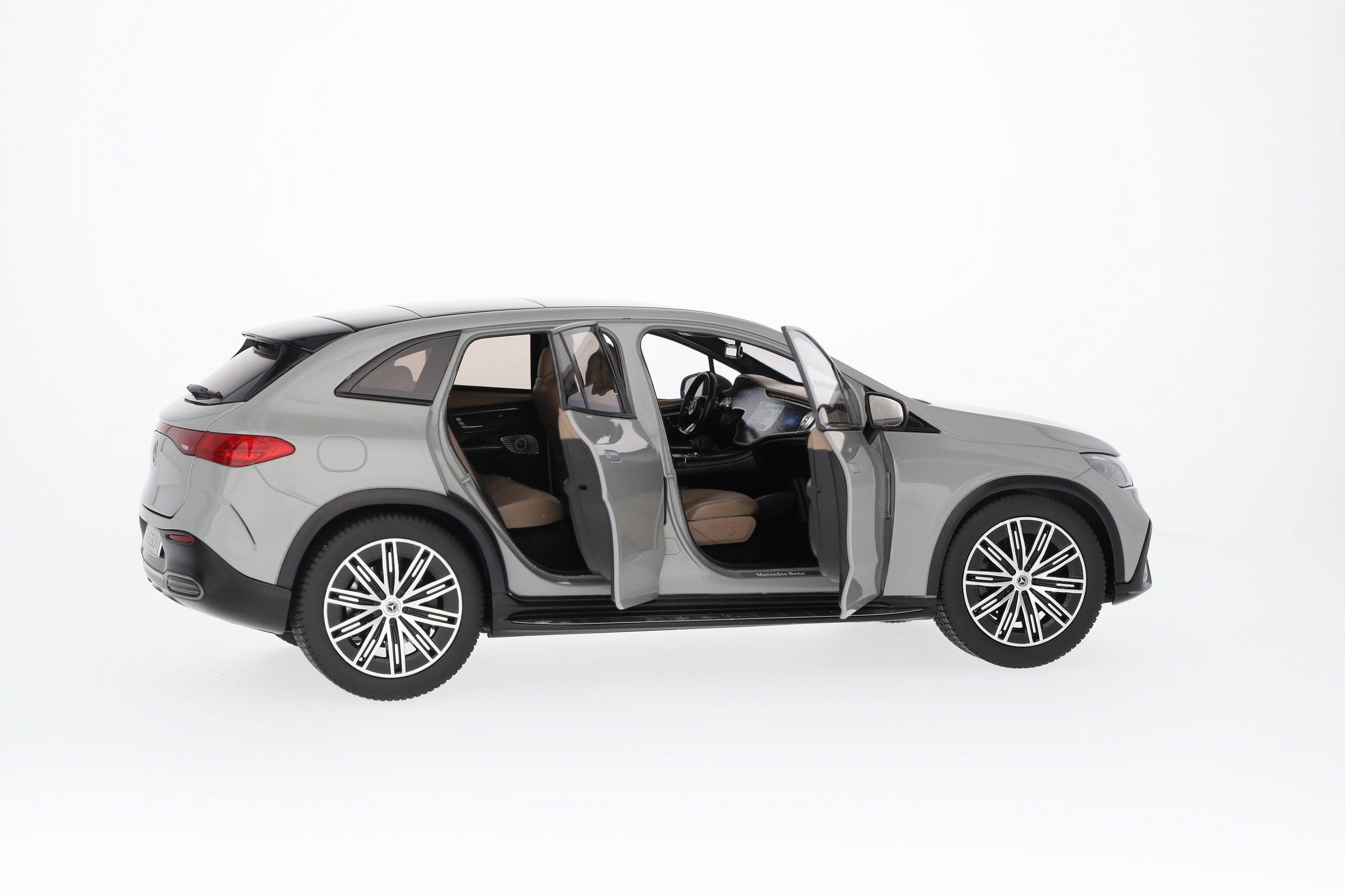 EQE SUV, AMG Line, X294 - MANUFAKTUR alpine grey non-metallic, NZG, 1:18