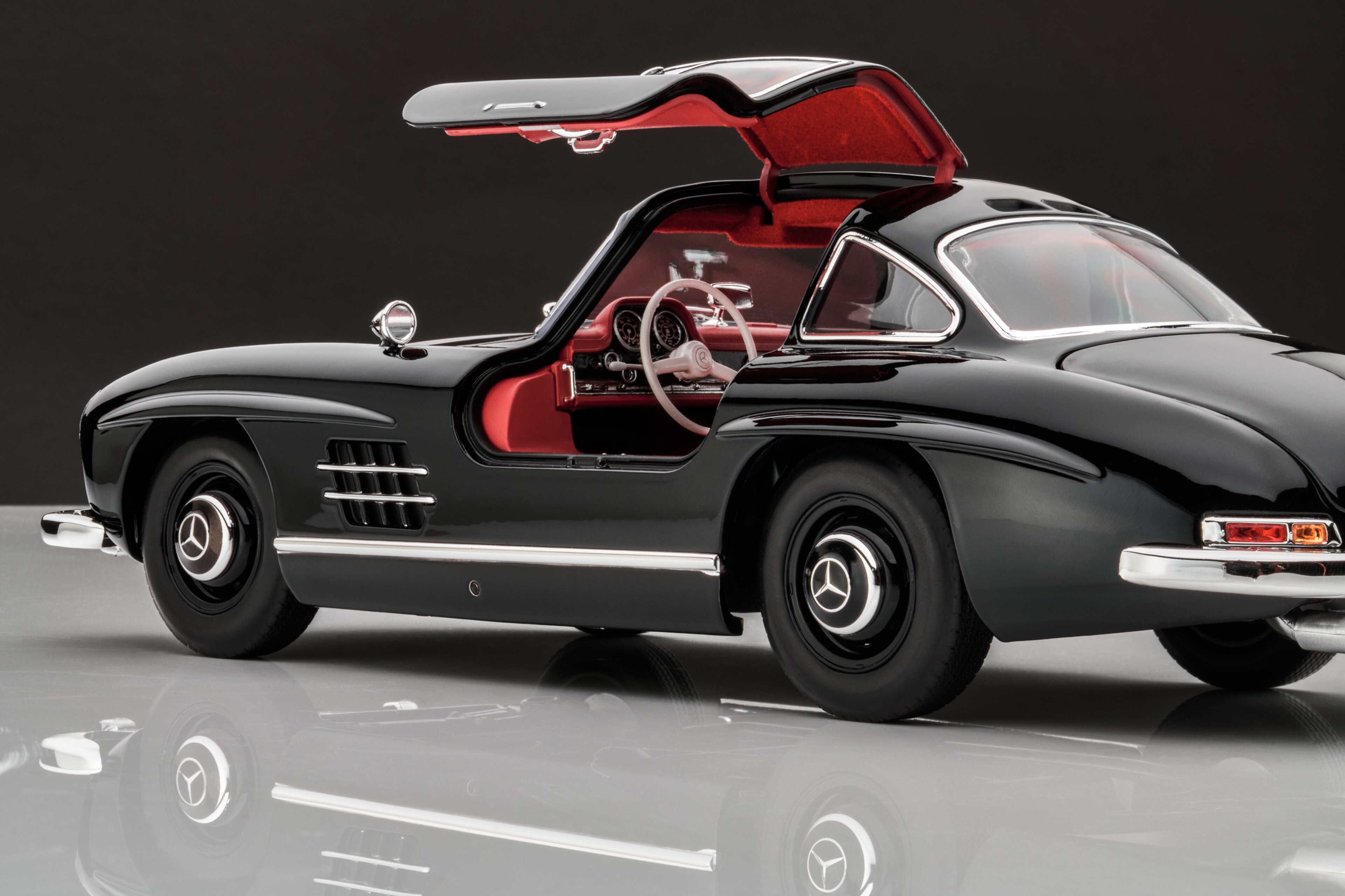 300 SL Coupé (1954-1963) W 198 - black, Norev, 1:18