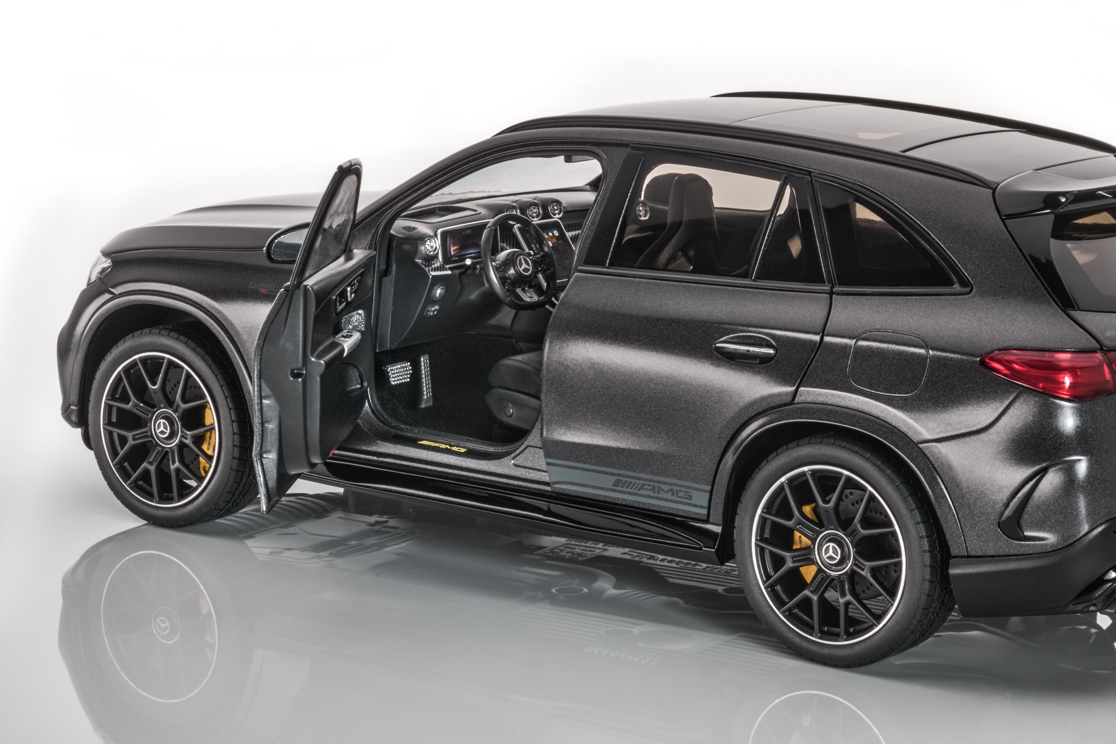 Mercedes-AMG GLC 63, S E PERFORMANCE, X254, edition #1 - MANUFAKTUR graphite grey magno, NZG, 1:18