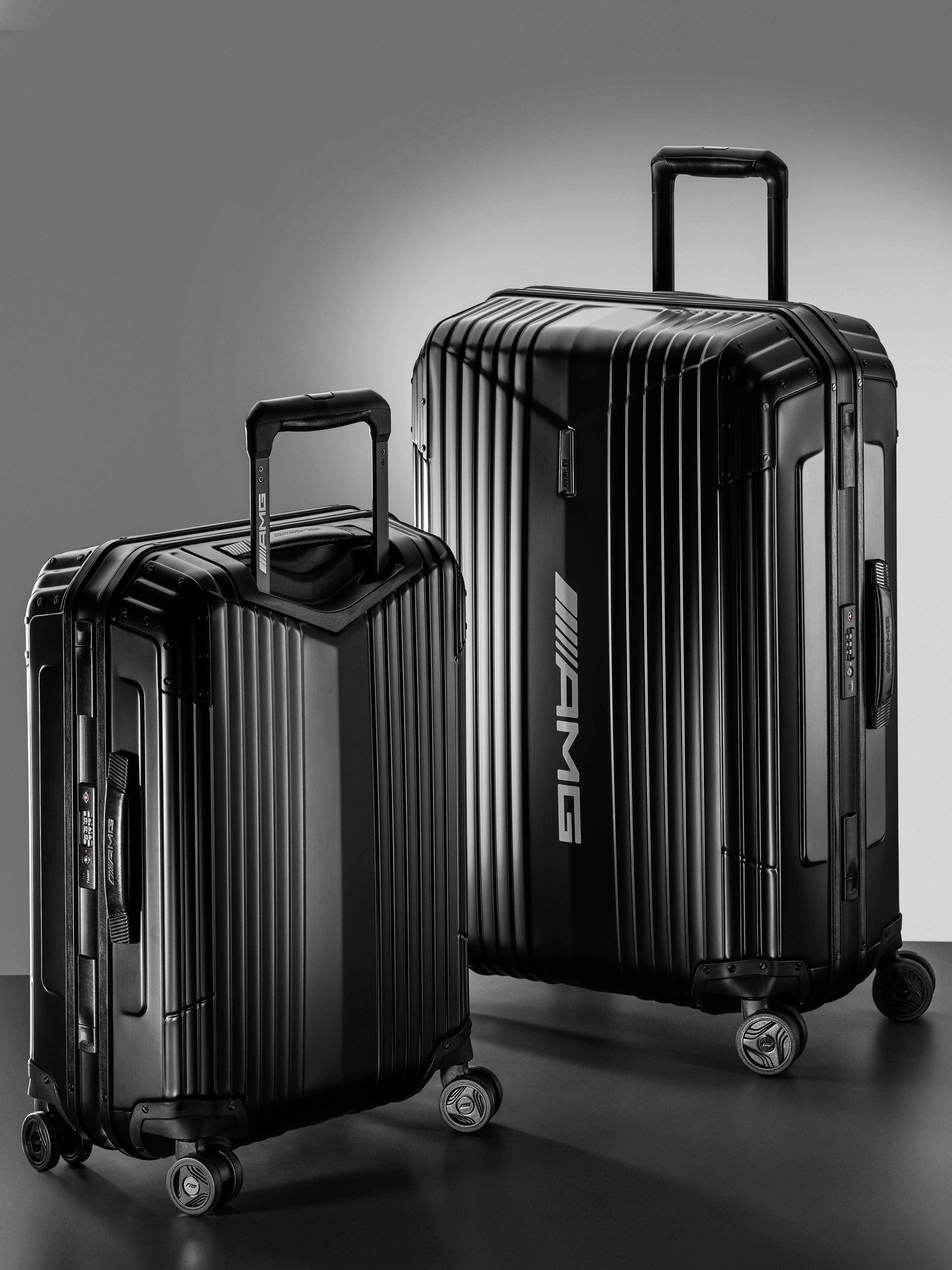 AMG suitcase, 7R Master, 70 cm - black, Aluminium, Hartmann, 73 l