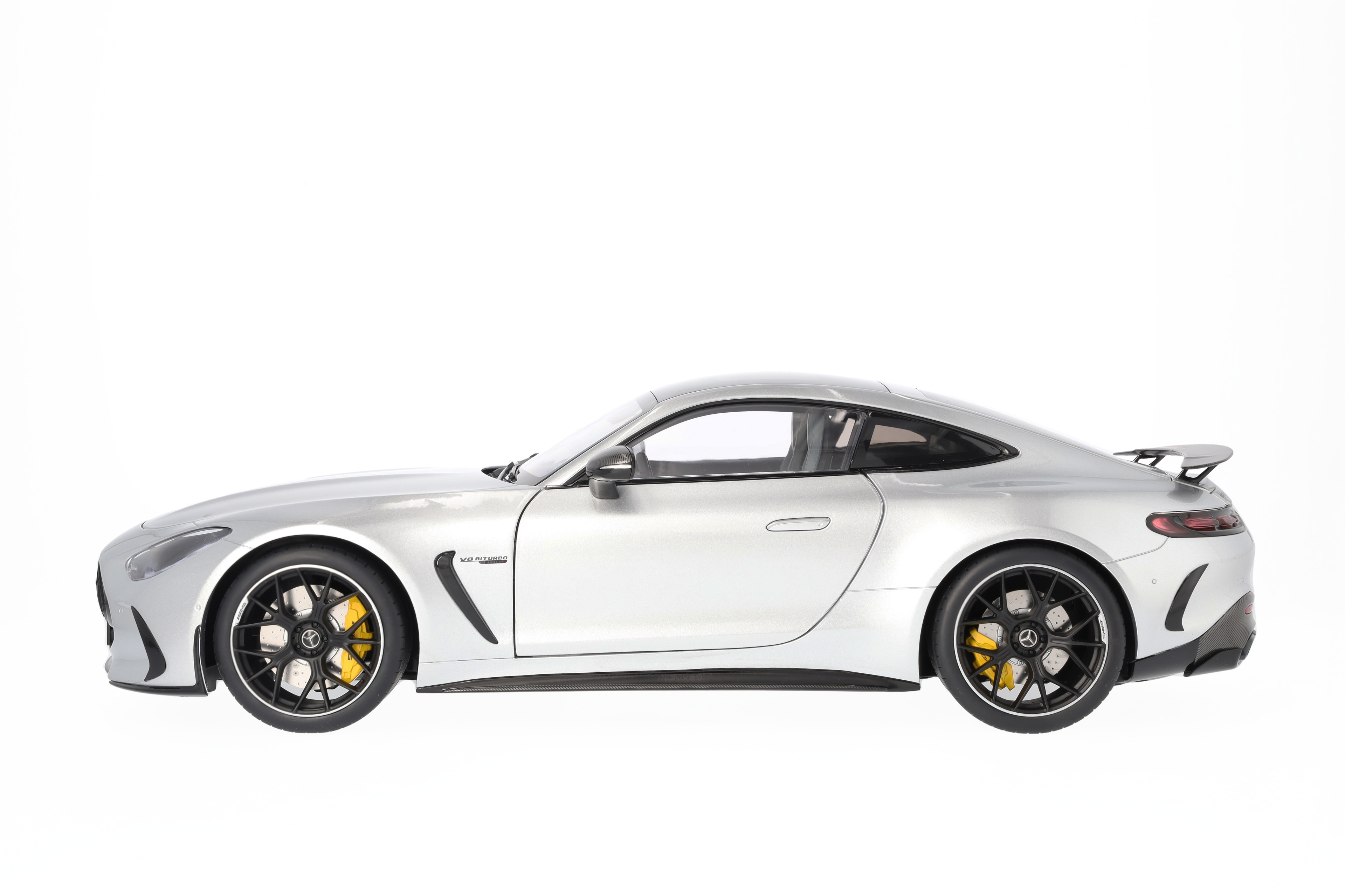 Mercedes-AMG GT 63 4MATIC+ - hightechsilber, NZG, 1:12