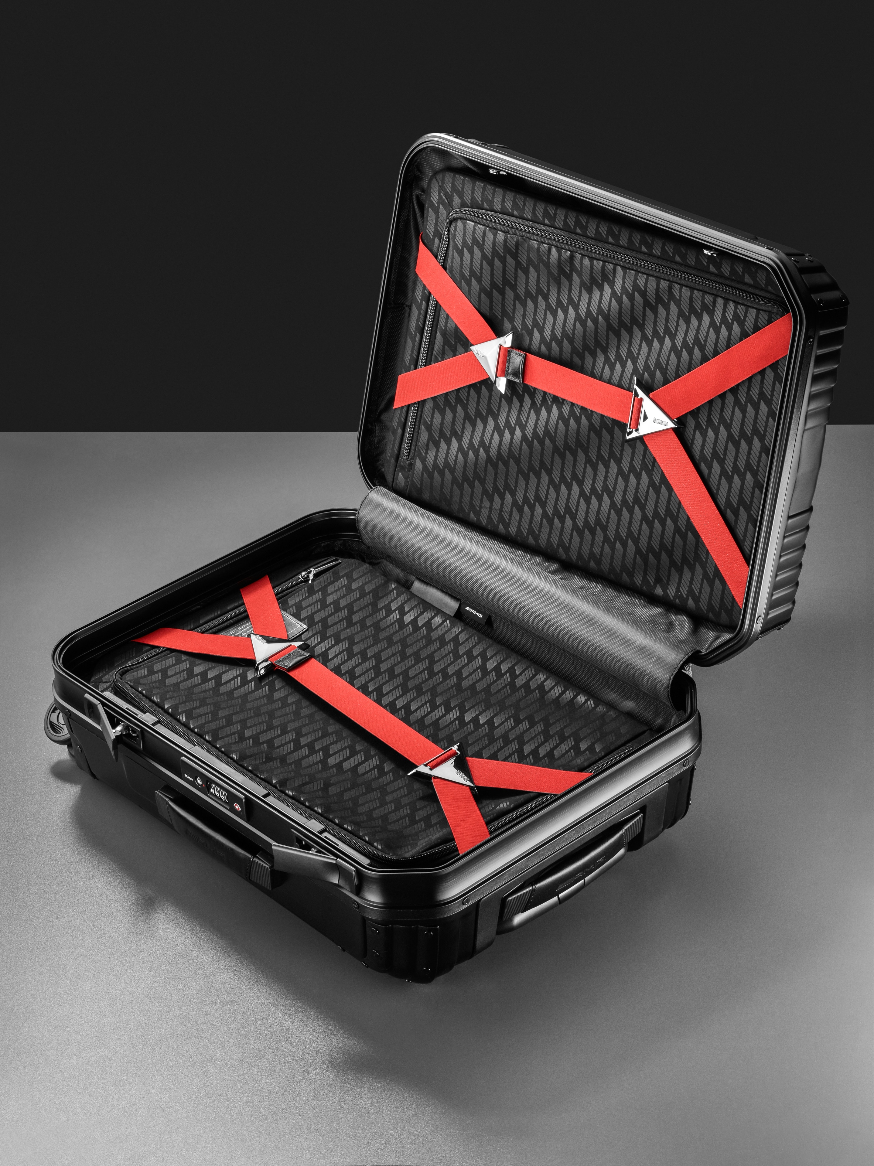 AMG suitcase, 7R Master, 55 cm - black, Aluminium, Hartmann, 37.5 l