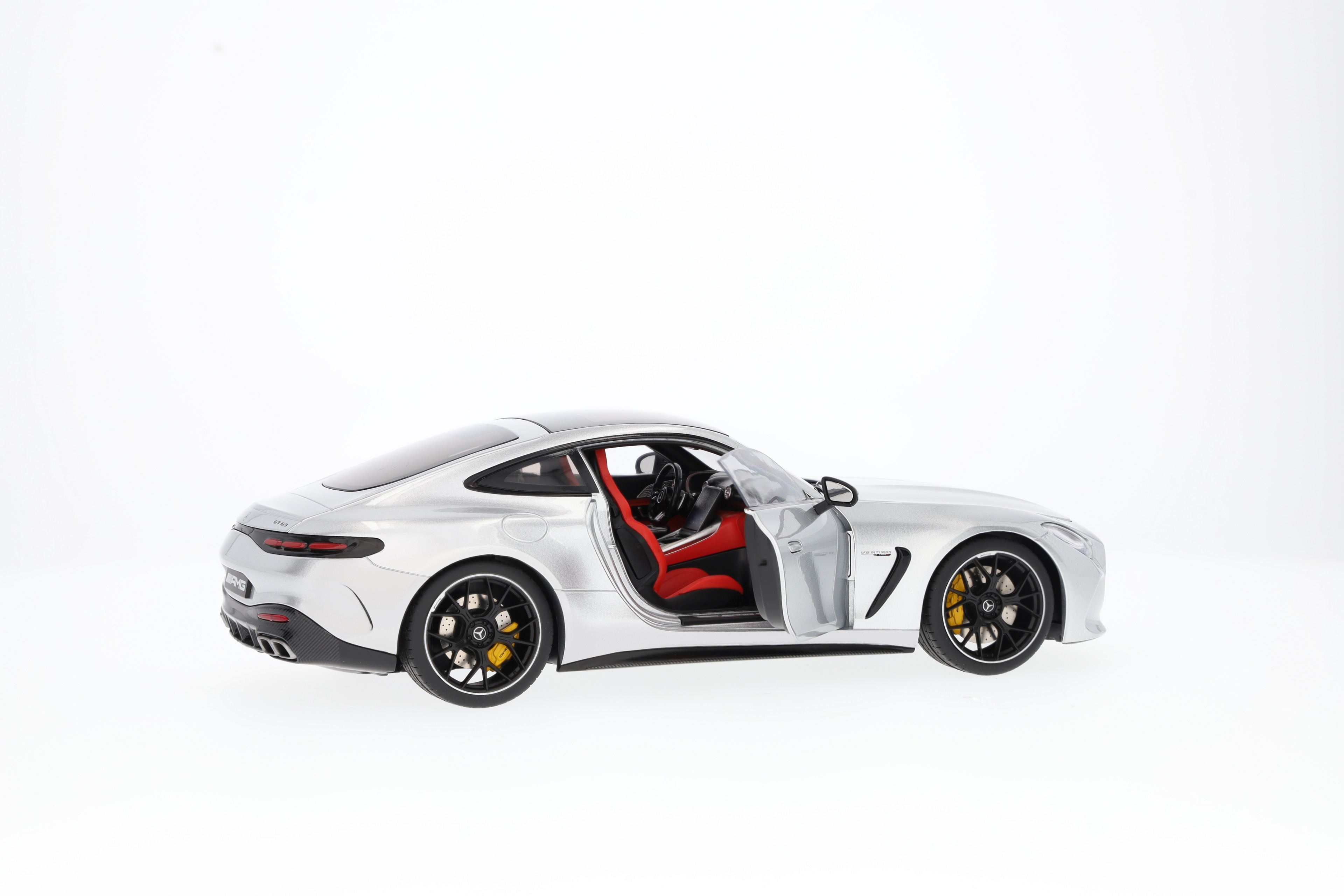 Mercedes-AMG GT 63, C192 - high-tech silver, NZG, 1:18